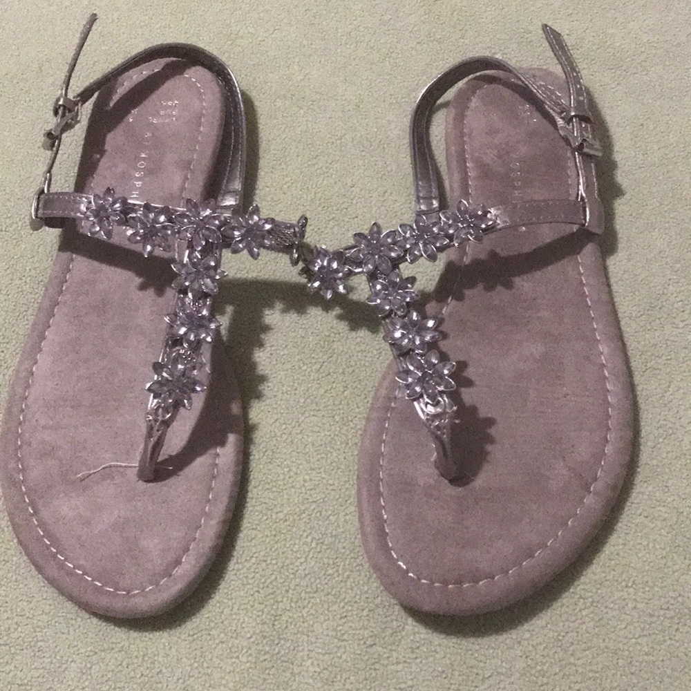 Sandals with crystal stone design